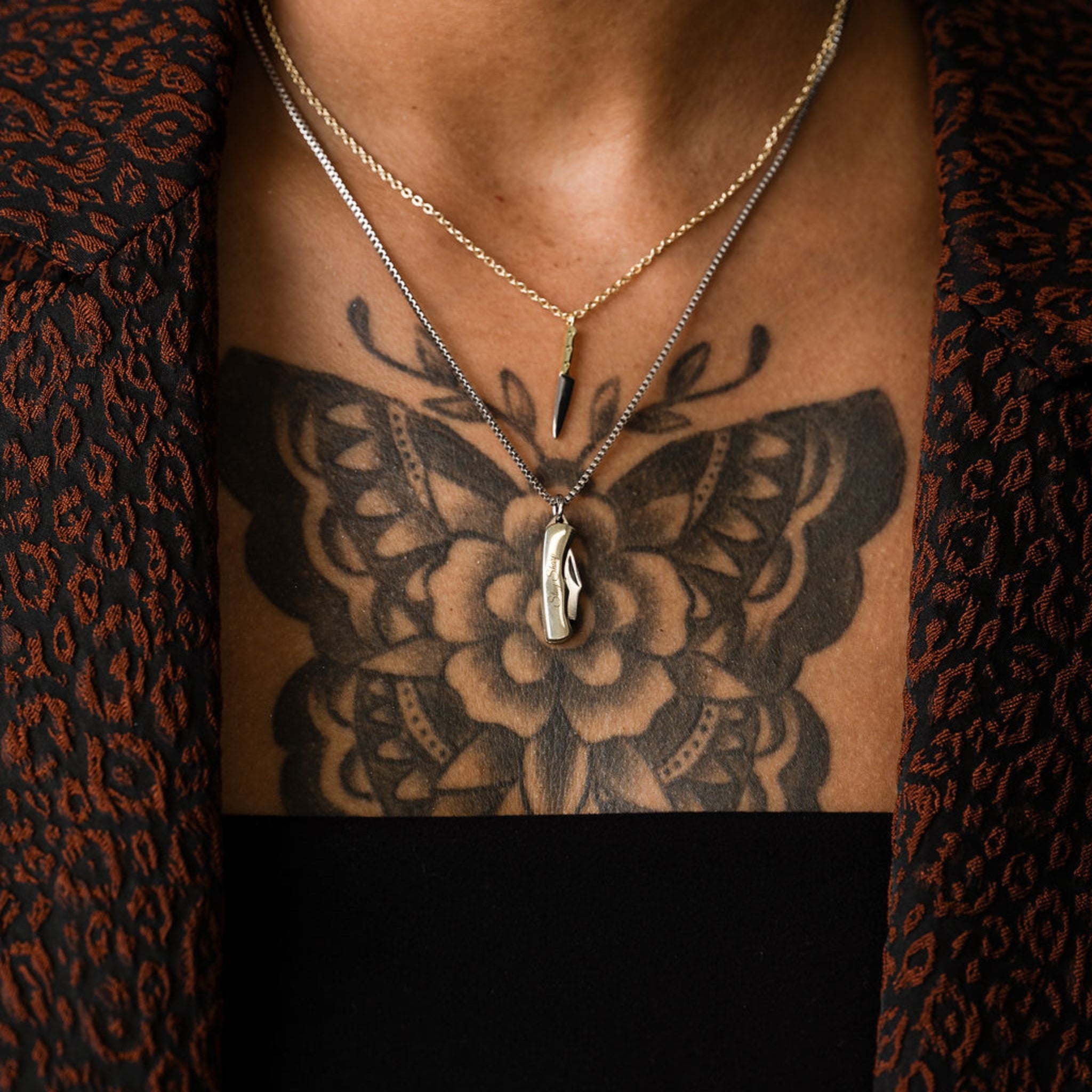 Sloane Stay Sharp Necklace | Functional Pendant Necklace | Larissa