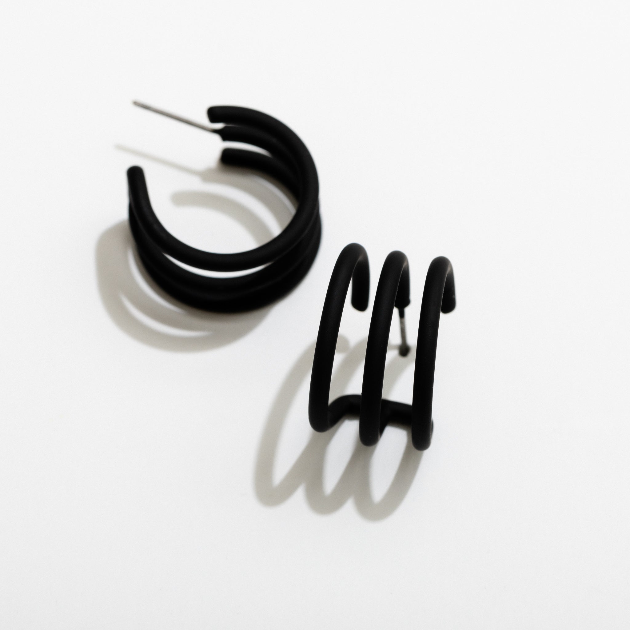 【LAZY DAWN】simple bold earring E018 stage_Y.jpg