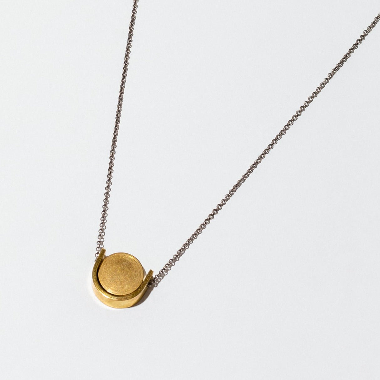 Le Necklace | Dainty Minimalist Gold Everyday Necklace | Larissa Loden