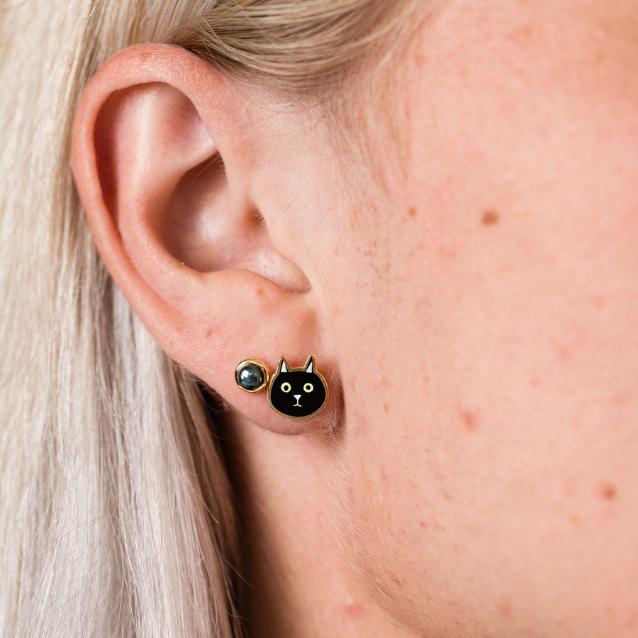 Cat Studs