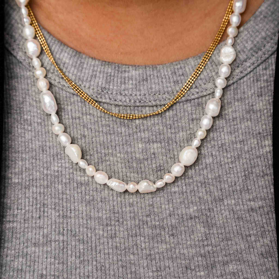 Eleanor Pearl Necklace