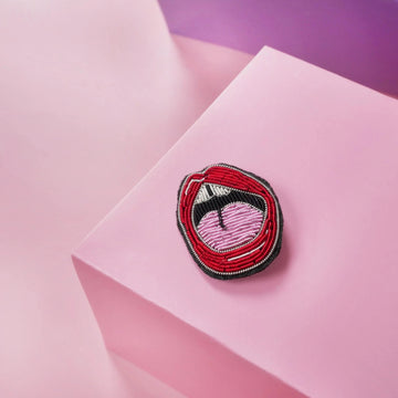 Lips Brooch by Malicieuse